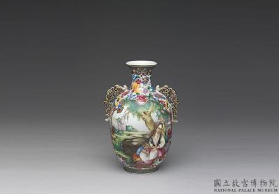 图片[2]-Vase with two dragon-shaped ears and European figures in falangcai polychrome enamels, Qing dynasty, Qianlong reign, 1736-1795-China Archive